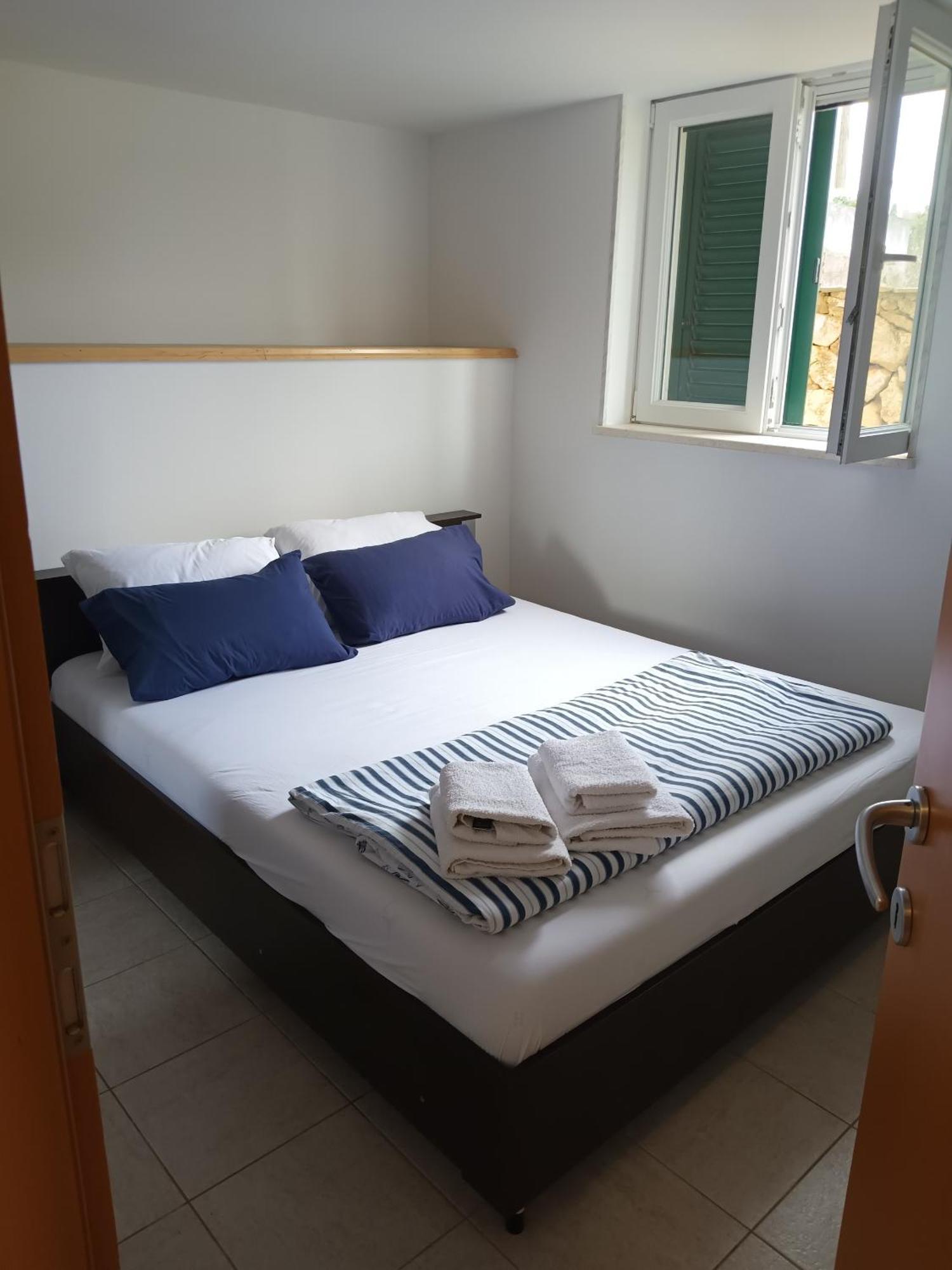 Apartments With A Parking Space Marina, Trogir - 11554 Exterior photo